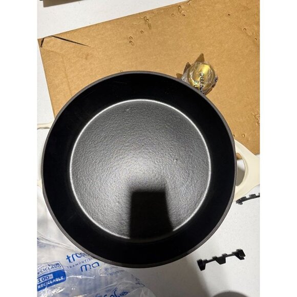 Tramontina 12" Enameled Cast Iron Skillet with Lid White - Picture 4 of 6